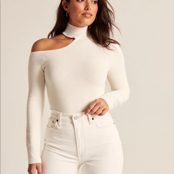 Abercrombie Sweater - Picture 1 of 3